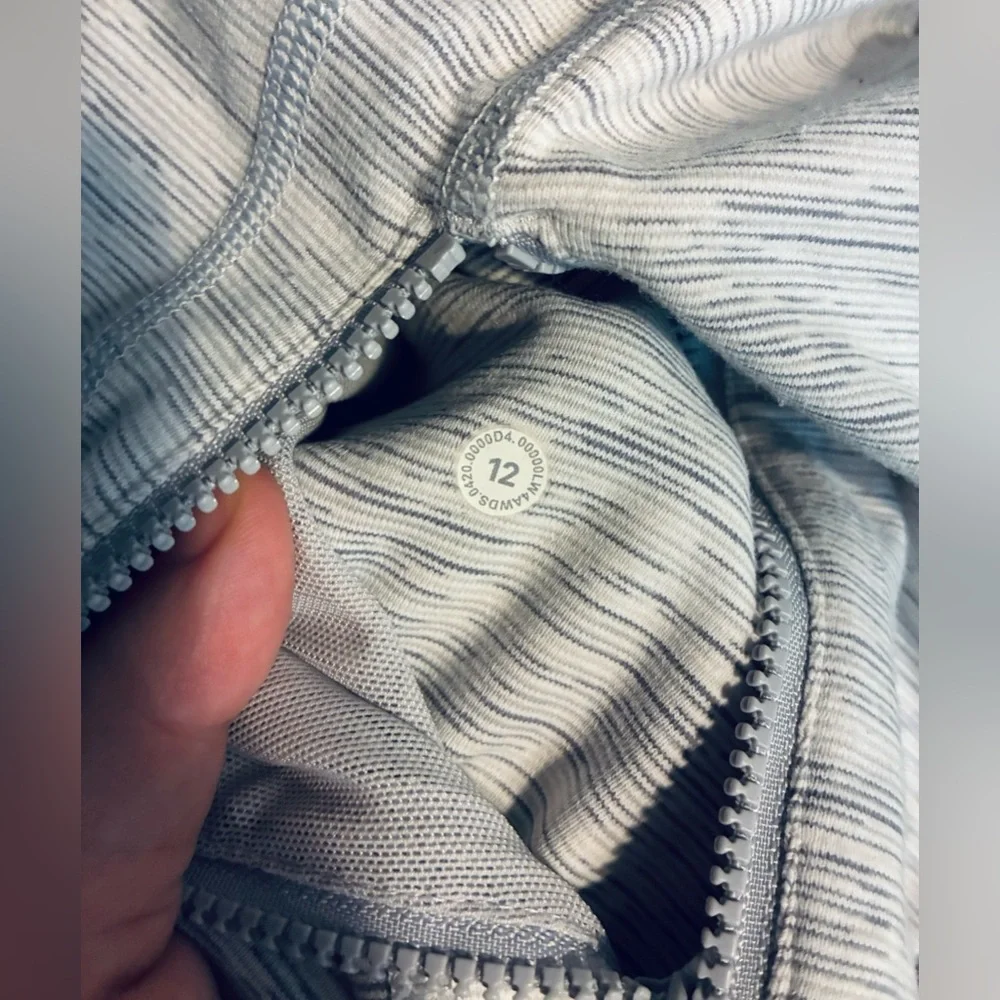 Lululemon Define Jacket in Wee Are From Space Nimbus Battleship Size 12 - Picture 7 of 7